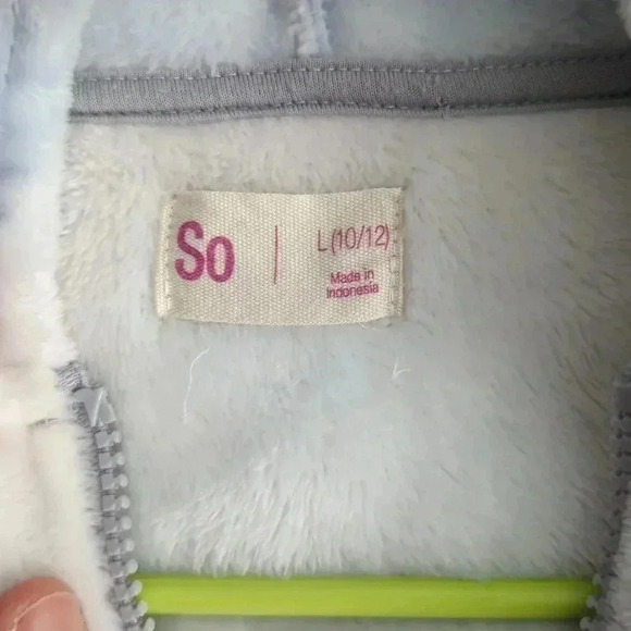 So faded pattern sweater. - Picture 3 of 6